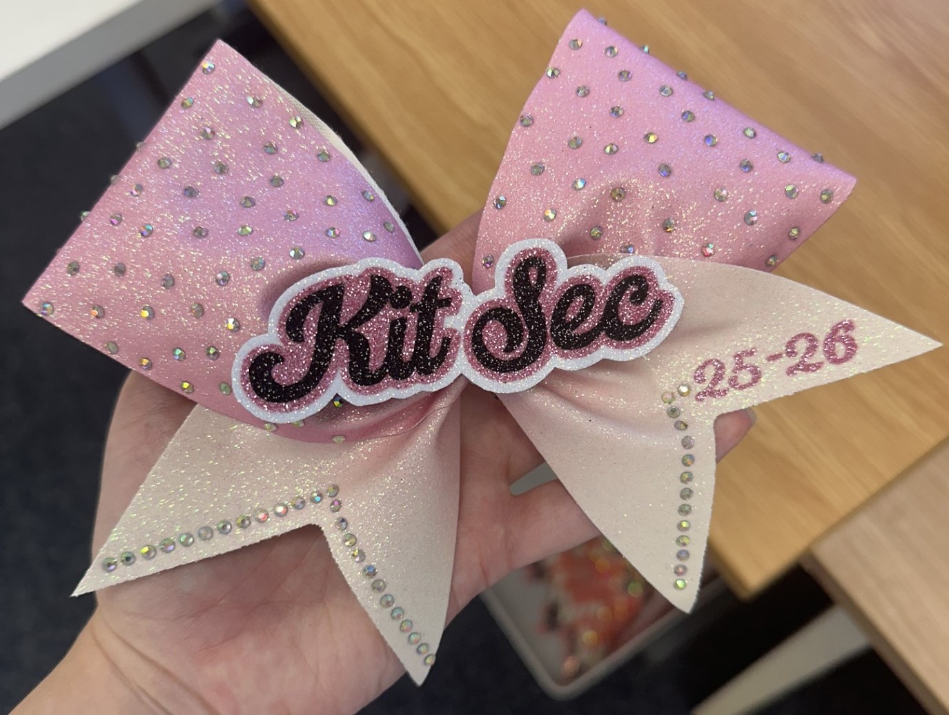 Committee Bow